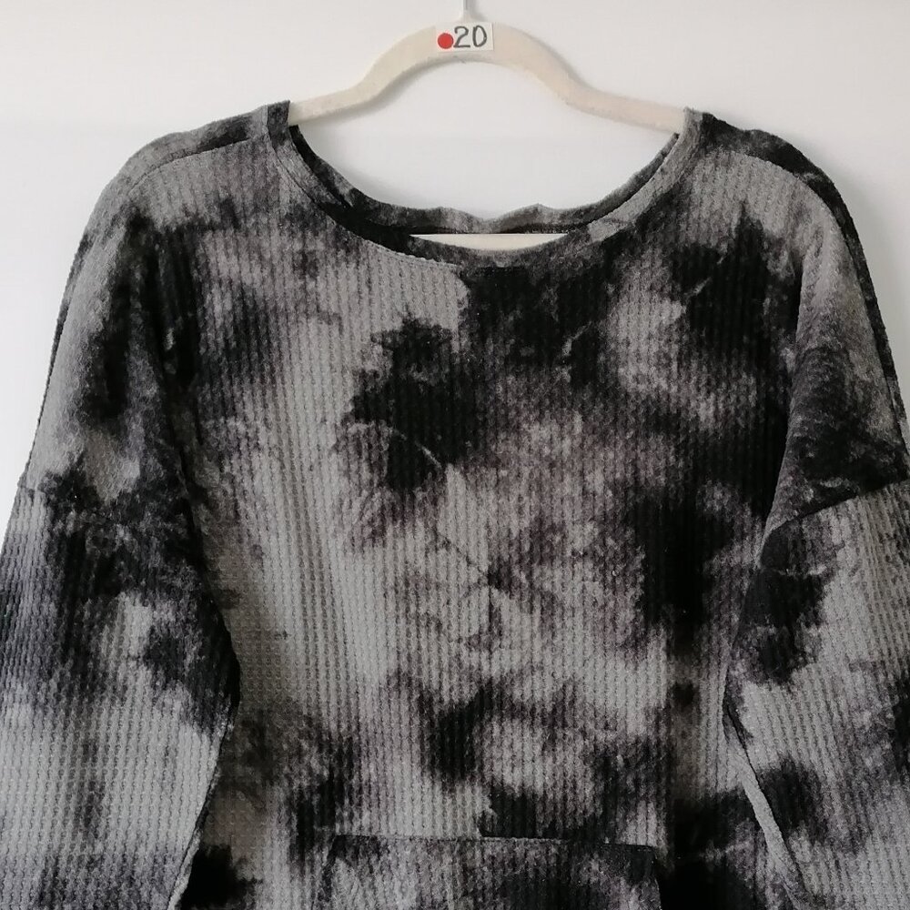 French Laundry Womens Black & Gray Tie Dye Drop Shoulder Waffle Knit Top Size 1X - Picture 2 of 6